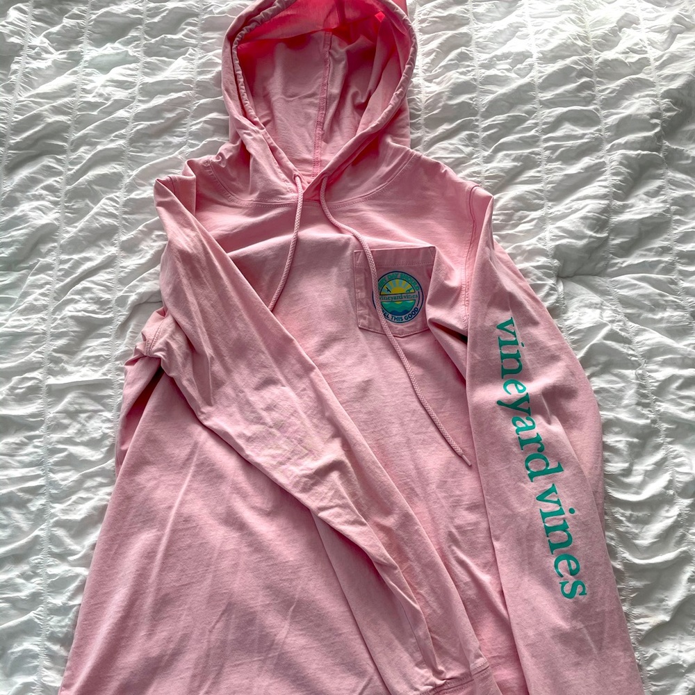 Vineyard vines light long sleeve